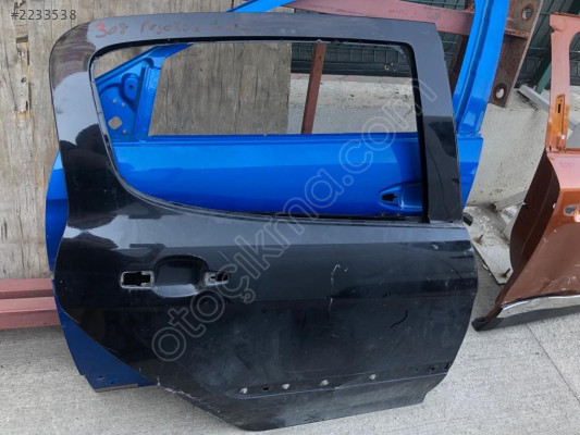 PEUGEOT 308 10-15 SAĞ ARKA KAPI