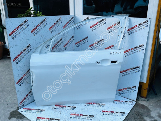 Fiat Egea Çıkma sol ön Kapı (az Hasarlı)