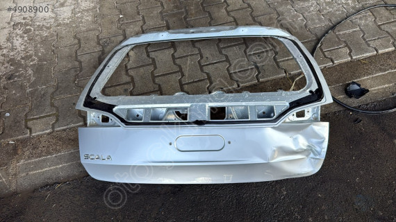 Skoda scala bagaj kapağı