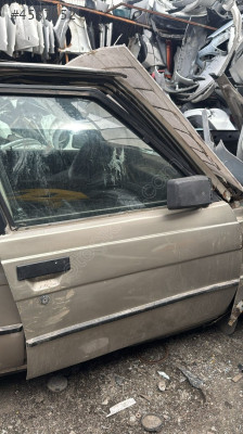 Renault 9 sağ ön kapı