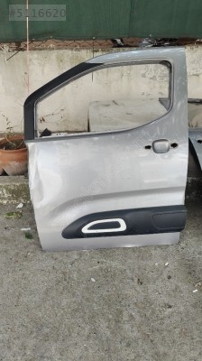 Citroen Berlingo sol ön kapı