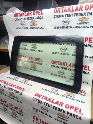 OPEL COMBO C SAĞ SÜRGÜLÜ KAPI CAMI