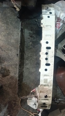 Ford Kuga tampon demiri