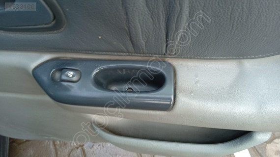 renault laguna 1 sağ arka kapı cam düğmesi