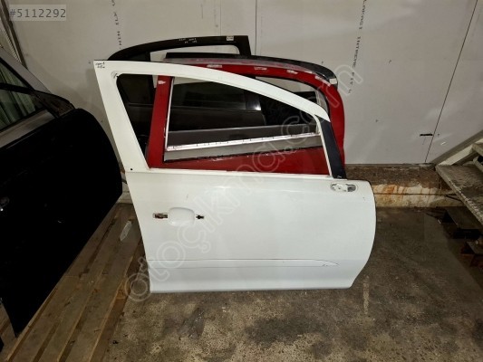 ÖZMEN OPEL CORSA D ÇIKMA SAĞ ÖN KAPI