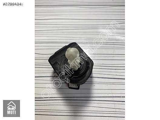 SKODA OCTAVİA FAR MOTORU 008830