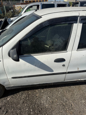 Albea sol ön kapı