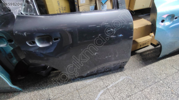 Citroen C4 sağ arka kapı