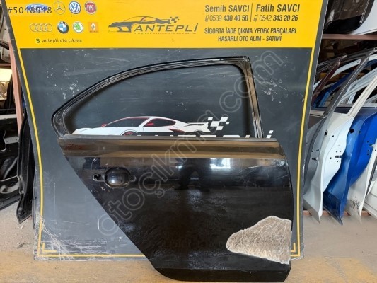 VOLKSWAGEN JETTA SAĞ ARKA KAPI ÇIKMA ORİJİNAL