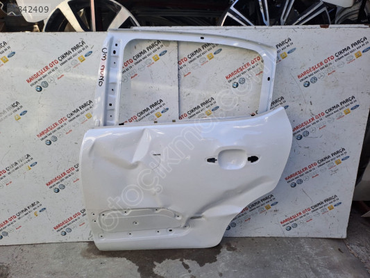 Citroen c3 aircros sol arka kapı (çıkma) hasarlı