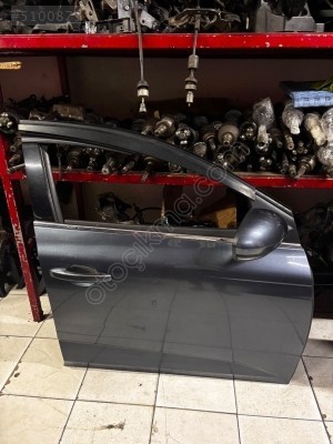 MEGANE 4 SAĞ ÖN KAPI ORJİNAL ÇIKMA