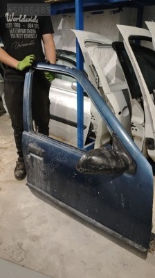 R19 sağ ön kapı