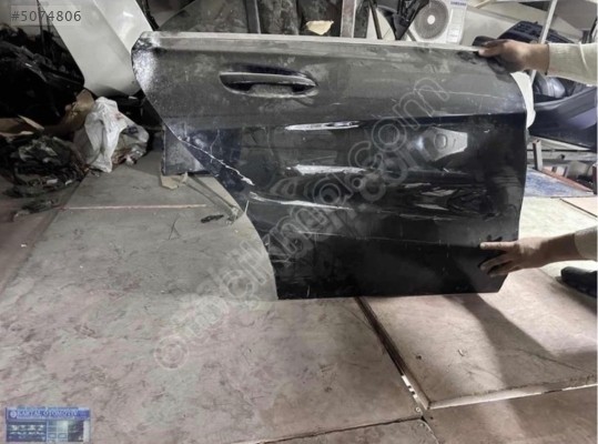 CLA 200 MERCEDES W117 SAĞ ARKA KAPI