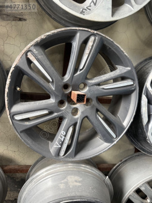 Volvo v40 çelik jant 1.adet (çizik)