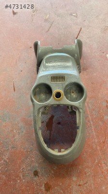RENAULT KANGOO 2 ORTA KONSOL ÜST KAPAĞI 8200214629