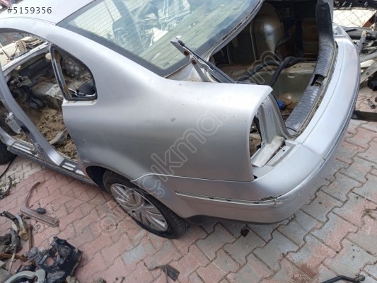 Volkswagen Passat sol arka çamurluk