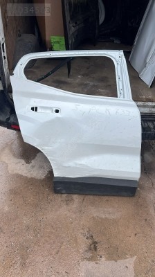 Volvo c40 sağ arka kapı çıkma orijinal