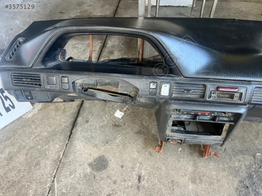 MAZDA 323 SEDAN GÖSTERGE ÇERÇEVESİ