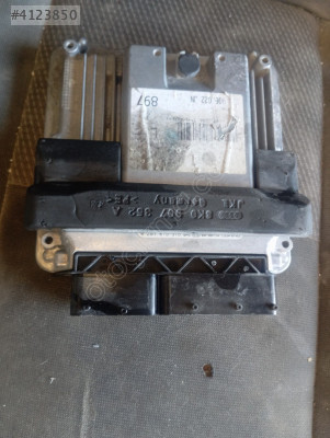 Audi A4.Motor beyni 8K0907352