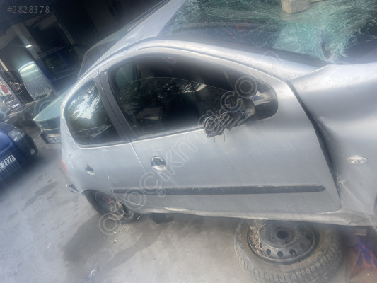 Peugeot 206 sağ ön kapı gri orijinal