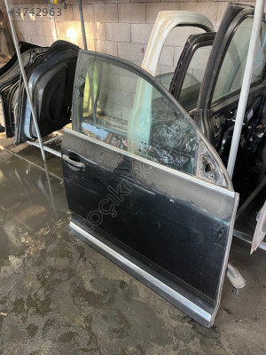 VOLKSWAGEN TOUAREG SAĞ ÖN KAPI