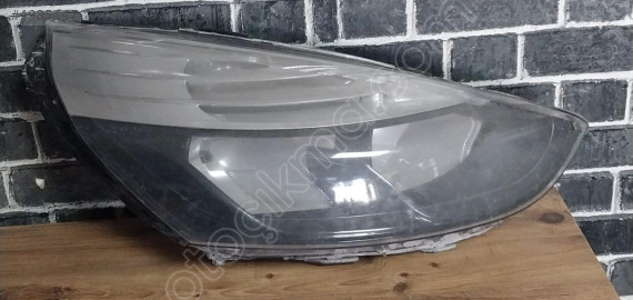 010330748 orj Renault clio4 sağ ön far
