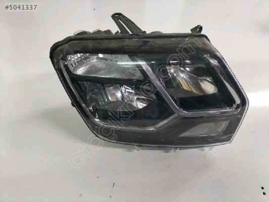 04313 DACİA DUSTER SAĞ FAR