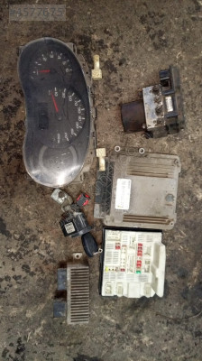 Renault master 3 2.3 motor beyni set