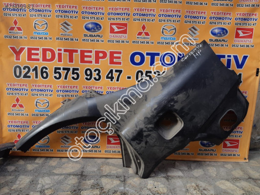 mitsubishi carisma arka çamurluk