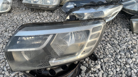 Dacia Logan sol  far