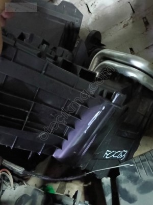 FORD FOCUS KALORİFER KUTUSU