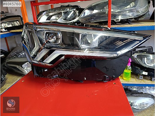AUDİ Q3 SAĞ FAR ÇIKMA ORJİNAL