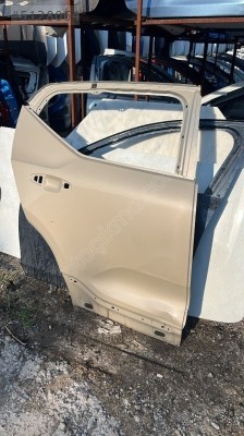 Volvo xc40 sağ arka kapı çıkma orijinal