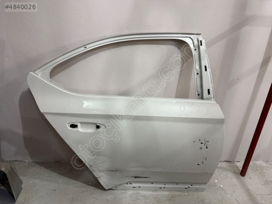 SKODA SUPER B ÇIKMA ORİJİNAL SAĞ ARKA KAPI BD2