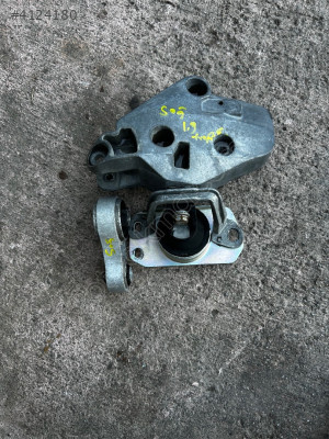 2010 trafic 2 1.9 sağ motor kulağı