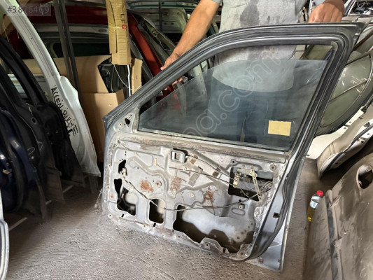 SUZUKİ SWİFT SAĞ ÖN KAPI KİLİDİ 90-95 MODEL ORJİNAL