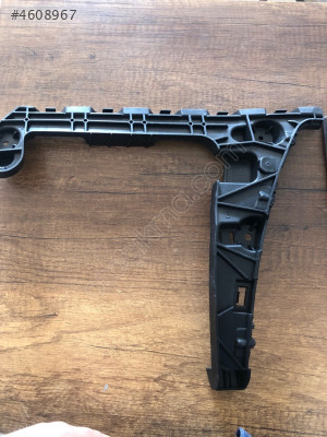 AUDİ A4 ARKA SAĞ TAMPON BRAKETİ