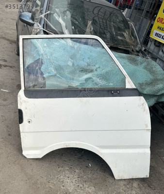 MAZDA E2200 SAĞ ÖN KAPI