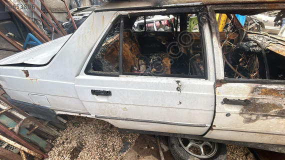 Renault Broadway sağ arka kapı beyaz renk