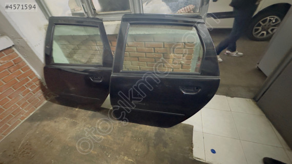 Fiat Punto Sol Arka Kapı