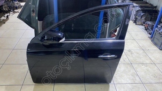 RENAULT LATİTUDE SOL ÖN KAPI