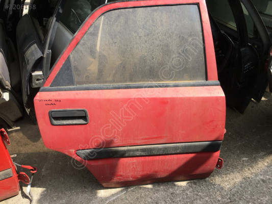 Mazda 323 HB Sağ Arka Kapı Döşemesi Kapı Menteşesi
