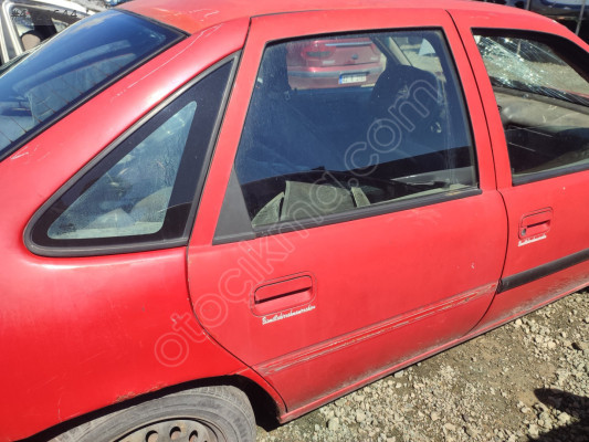 OPEL VECTRA A SAĞ ARKA KAPI