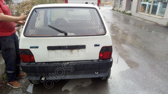 Fiat uno bagaj kapağı beyaz