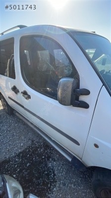 Fiat Doblo sağ ön kapı