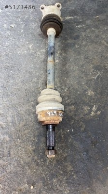 Mazda 929 sol arka aks