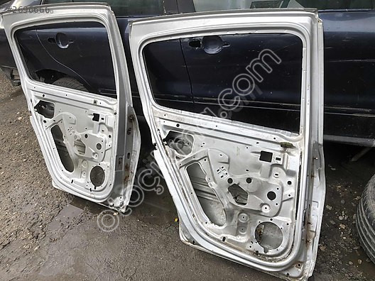 2011 dacia sandero sol arka kapı