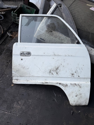 Suzuki Cary sağ ön kapı