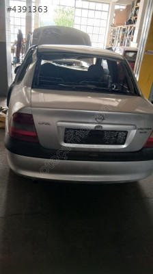 Opel Vetra  B Arka  komple