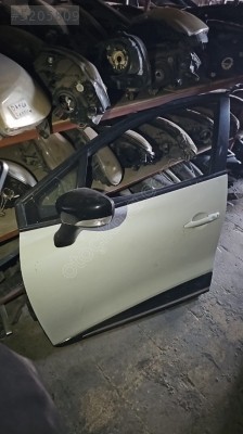 Renault Clio 4 sol ön kapı